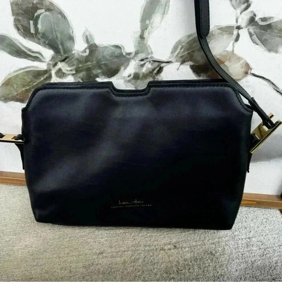 India Hicks Black Bag with Orange  Insert - Picture 4 of 16